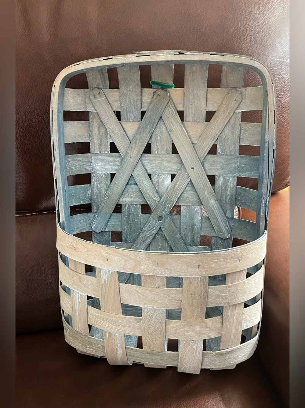 VTG Farmhouse Style Tobacco Basket Wall Pocket/Planter Versatile Rustic Decor